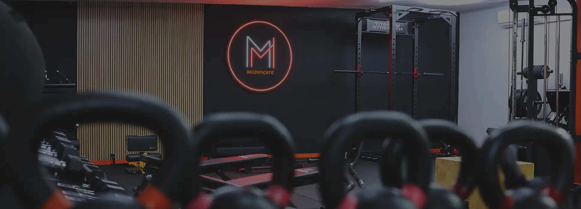 Modifícate Space, el nuevo centro de Antonio Crespo, ofrece entrenamientos presenciales eficaces en un entorno cómodo, privado y orientado a resultados.