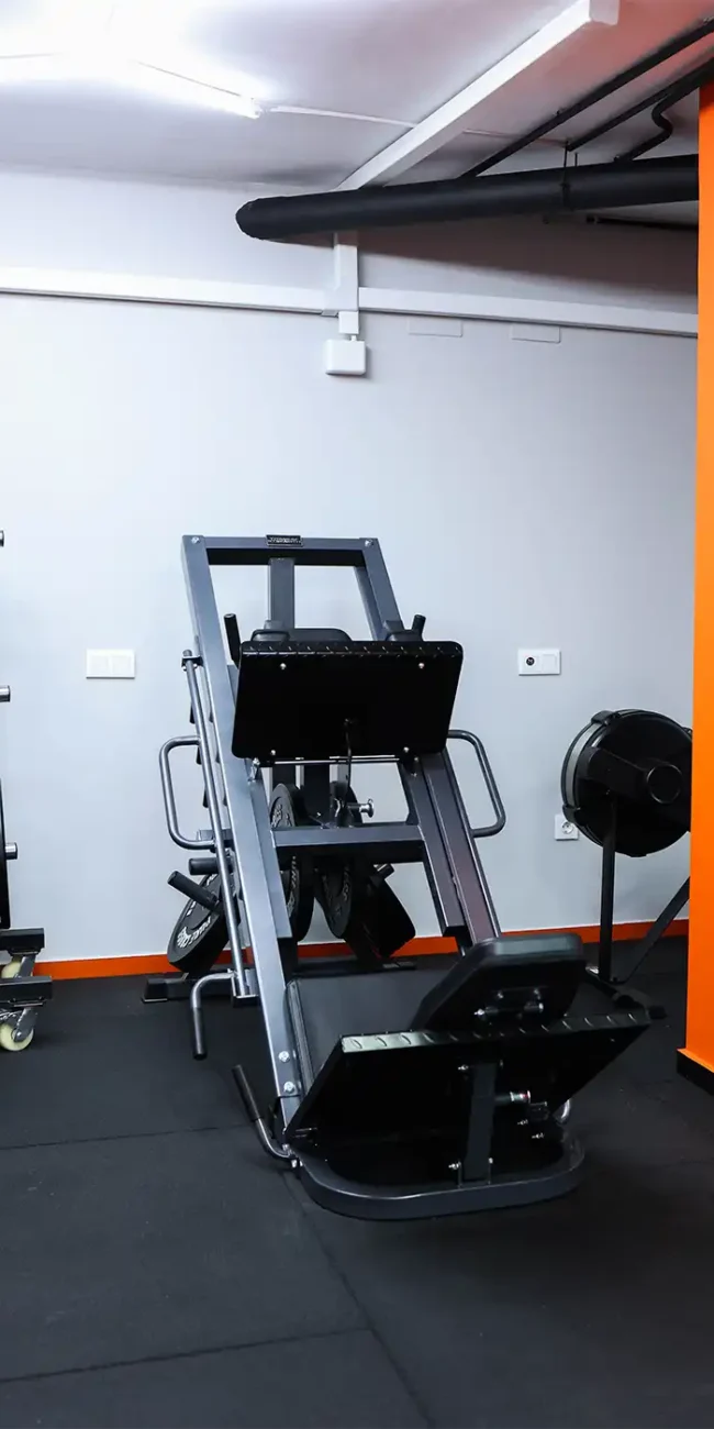 Modifícate Space, el nuevo centro de Antonio Crespo, ofrece entrenamientos presenciales eficaces en un entorno cómodo, privado y orientado a resultados.